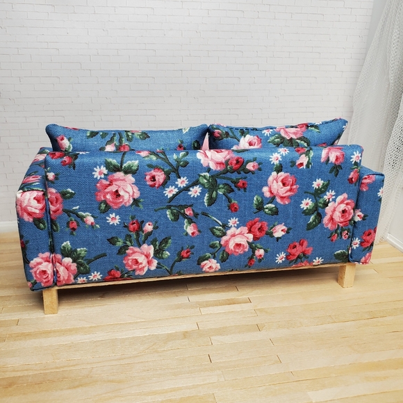 Miniature Dollhouse Floral Blue Sofa 1:12 Scale - Picture 4 of 6